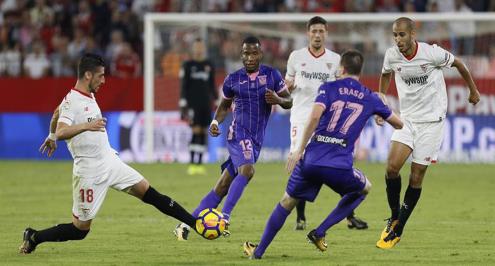 إشبيلية يستعيد انتصاراته في الليجا بثنائية أمام ليجانيس